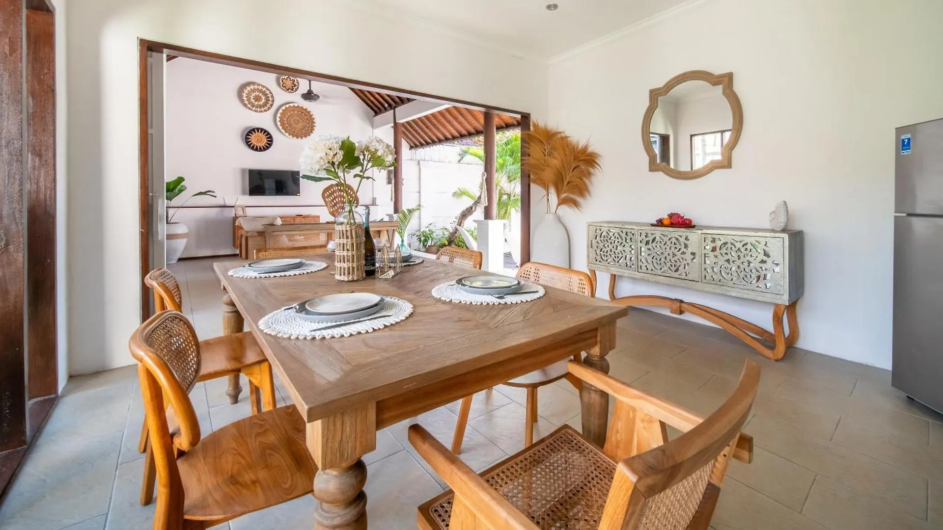 Free Pick-Up Balinese Style Tropical Private Pool Villa With 2 Bedrooms Seminyak